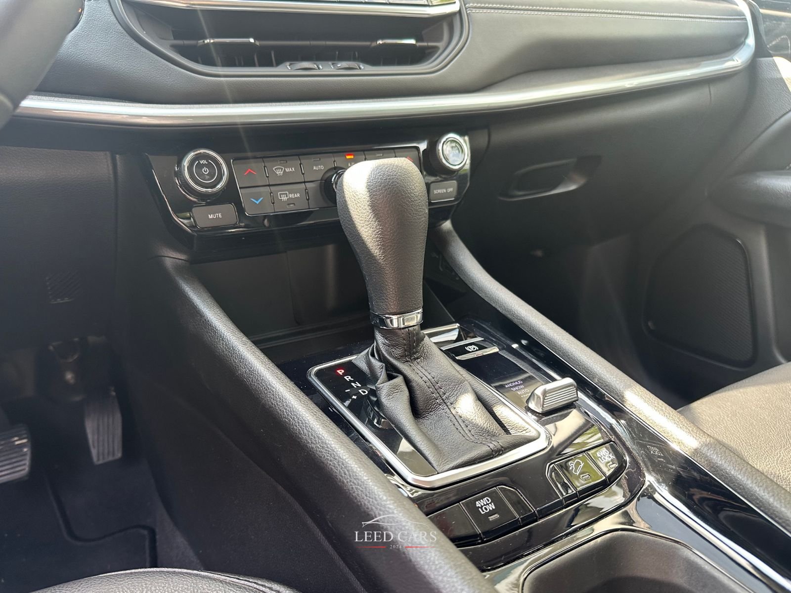 Compass 1.3 turbo PHEV 190CV LIMITED 4xe auto - immagine 14