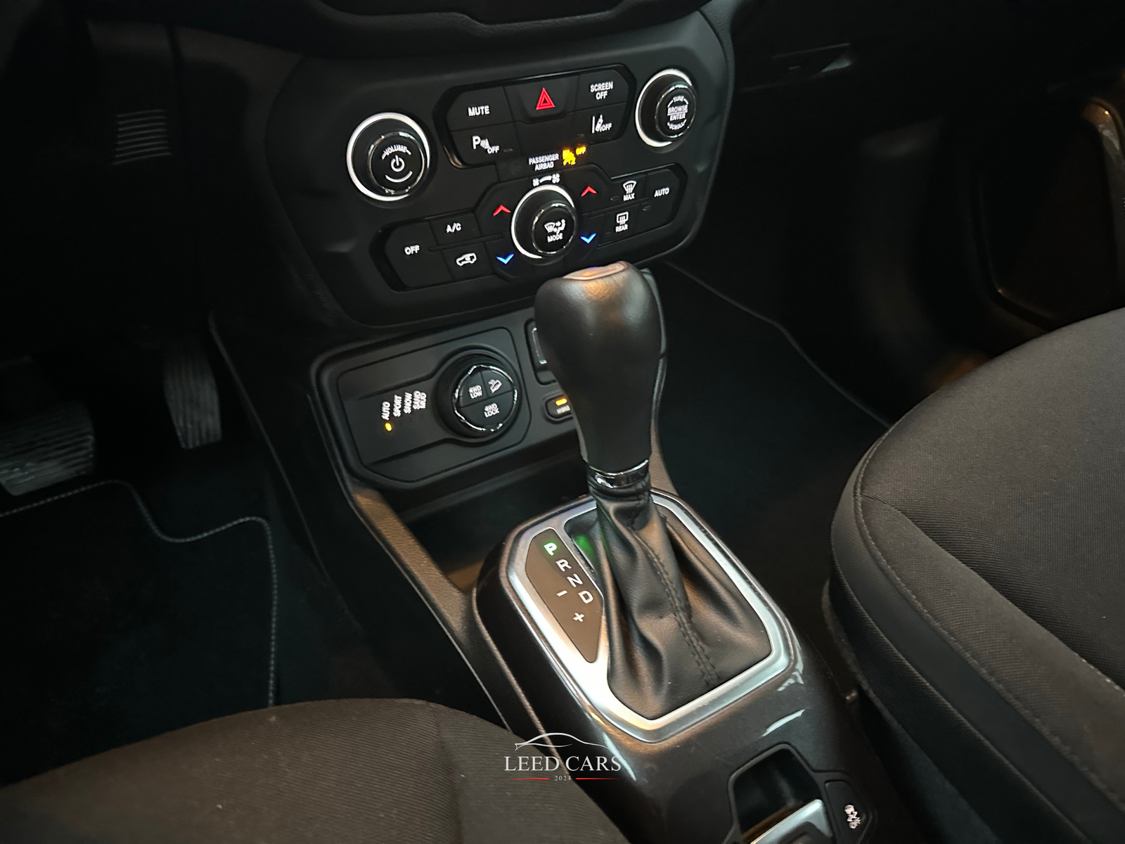 Renegade 1.3 t4 PHEV Limited 4xe at6 190CV - immagine 11