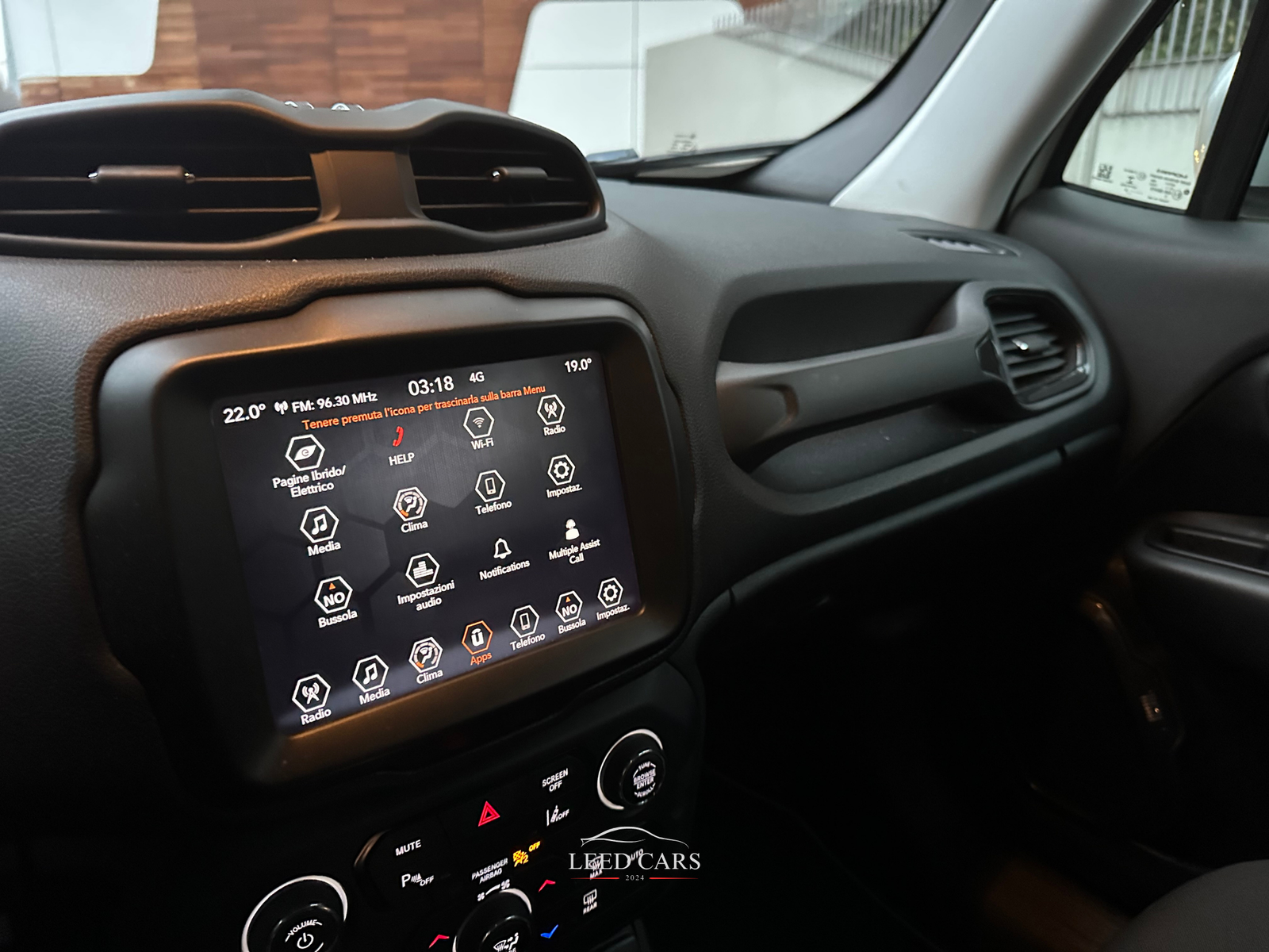 Renegade 1.3 t4 PHEV Limited 4xe at6 190CV - immagine 13