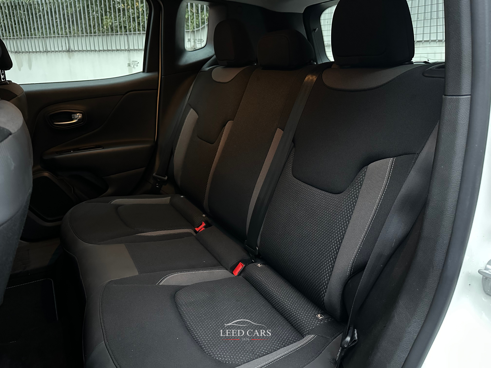 Renegade 1.3 t4 PHEV Limited 4xe at6 190CV - immagine 16