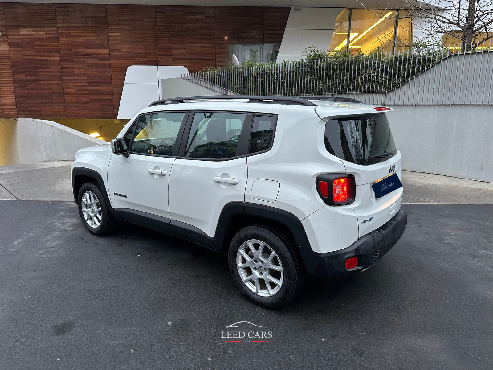 Renegade 1.3 t4 PHEV Limited 4xe at6 190CV - immagine 3
