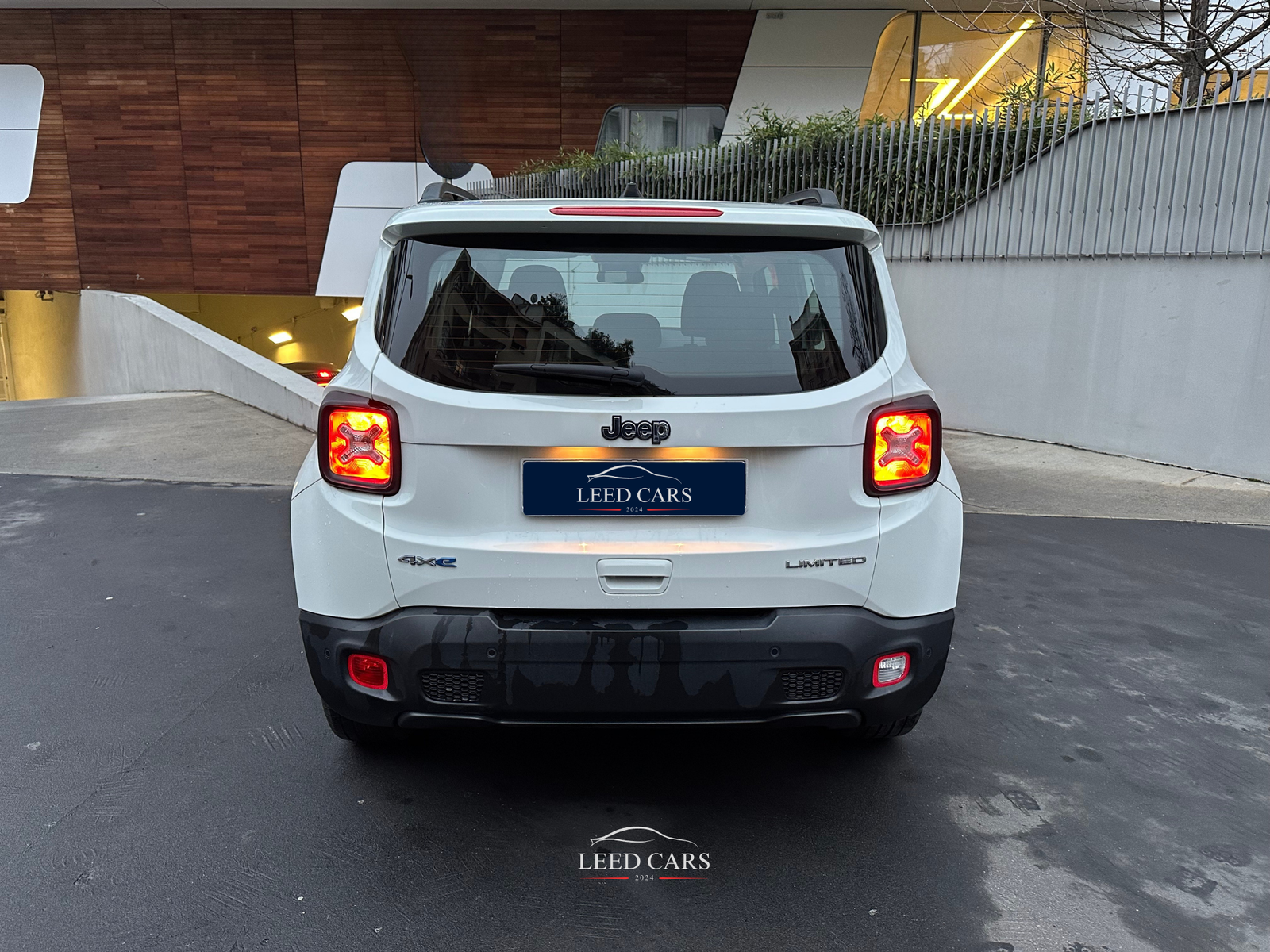 Renegade 1.3 t4 PHEV Limited 4xe at6 190CV - immagine 4