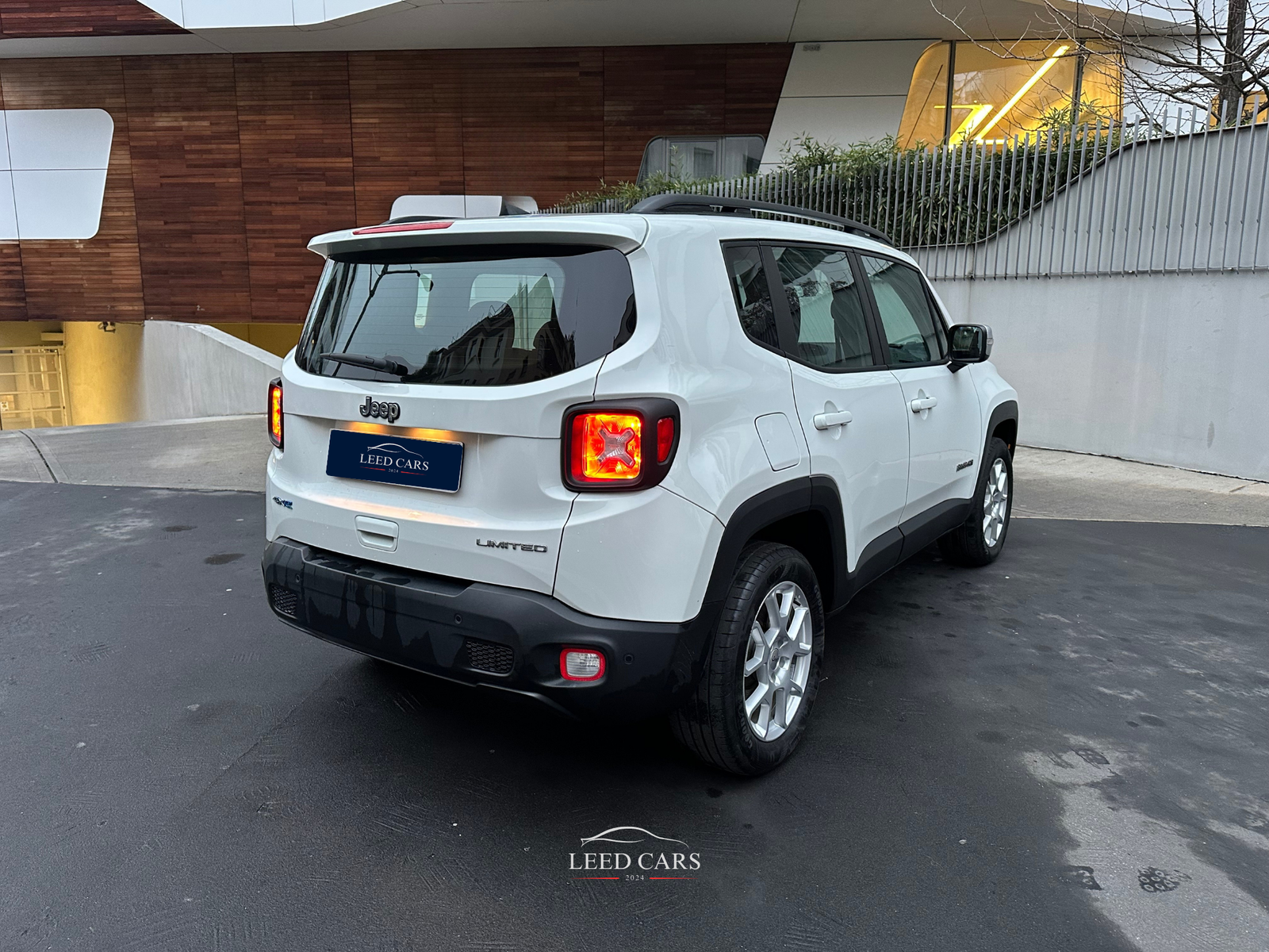 Renegade 1.3 t4 PHEV Limited 4xe at6 190CV - immagine 5