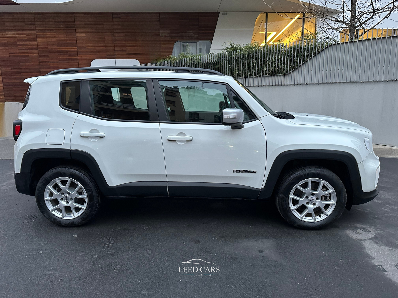 Renegade 1.3 t4 PHEV Limited 4xe at6 190CV - immagine 6