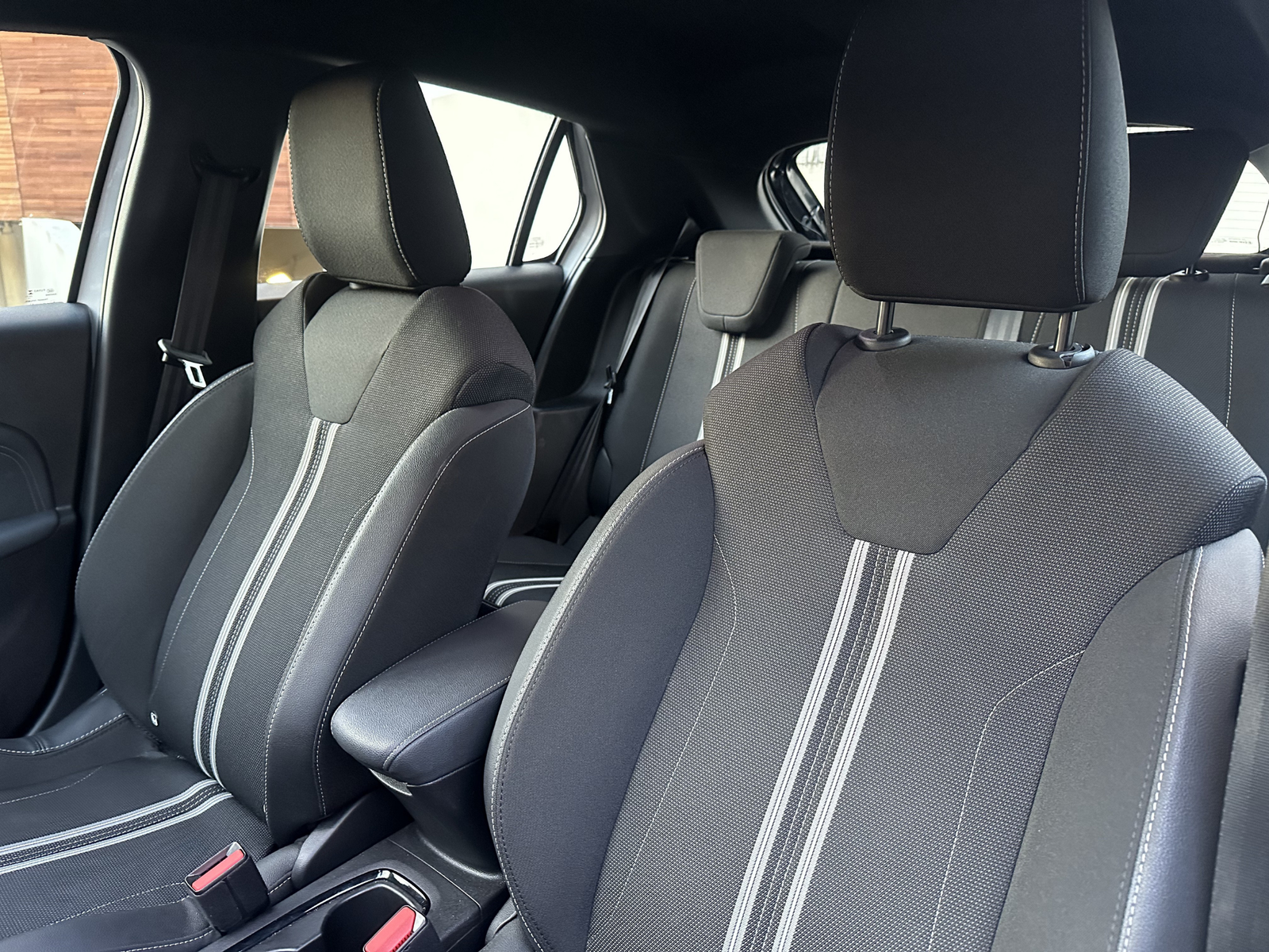 Corsa 1.2 GS 100cv AT8 - immagine 15